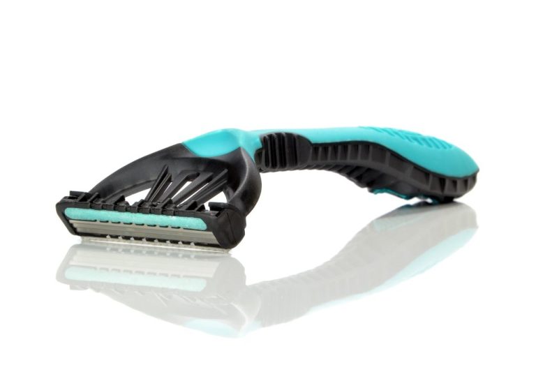 Comment nettoyer les rasoirs électriques de Braun ?